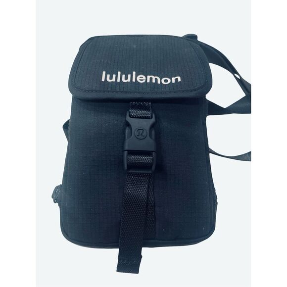 Lululemon Zip Top Crossbody NWOT - Picture 5 of 14